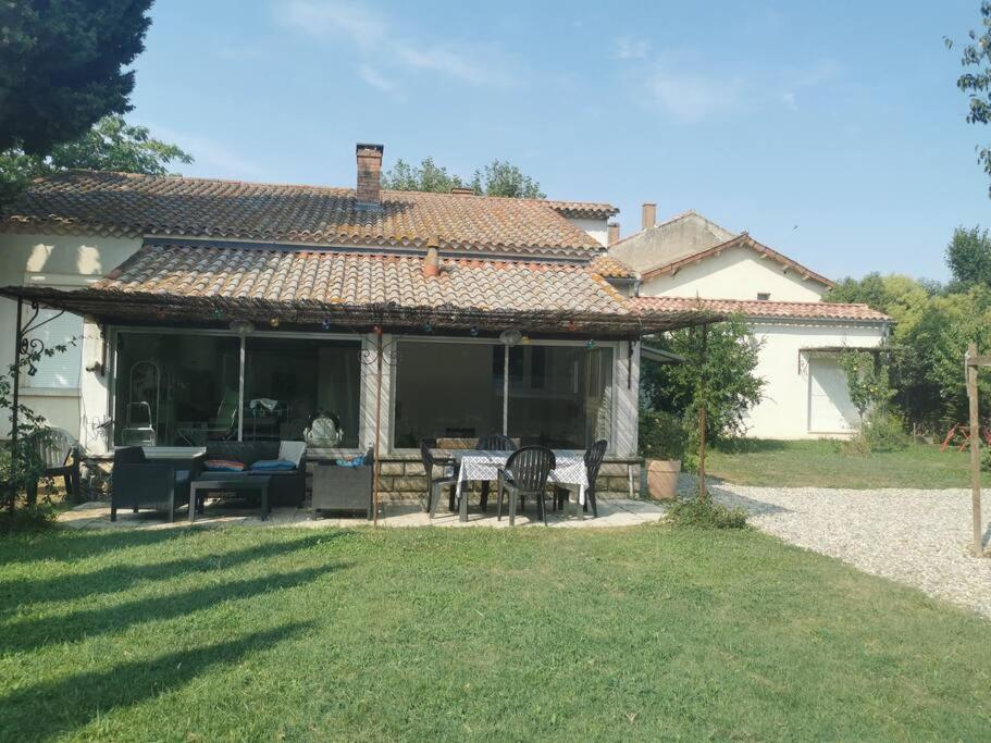 Maison Avec Piscine Dans Village Provencal. Courthezon Exterior photo